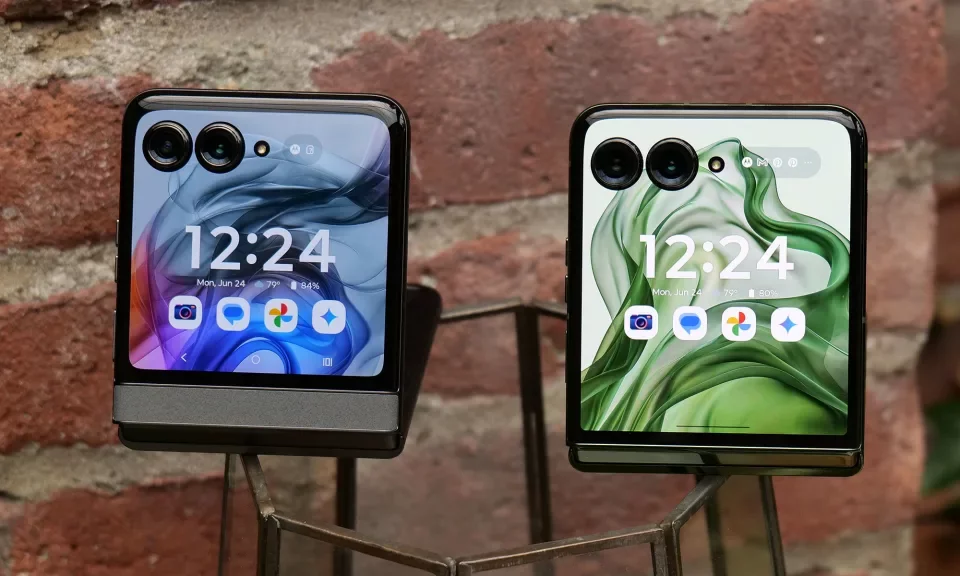 Moto Razr 50 Ultra 000