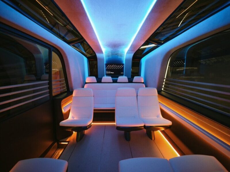 Tesla-Robovan-inside-1-900x675