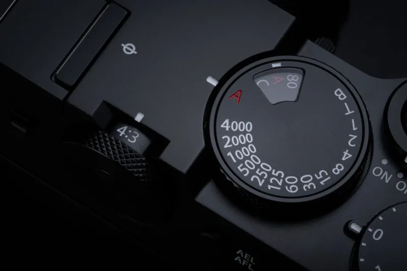 Fujifilm GFX100RF — нова середньоформатна компактна камера на 102 МП