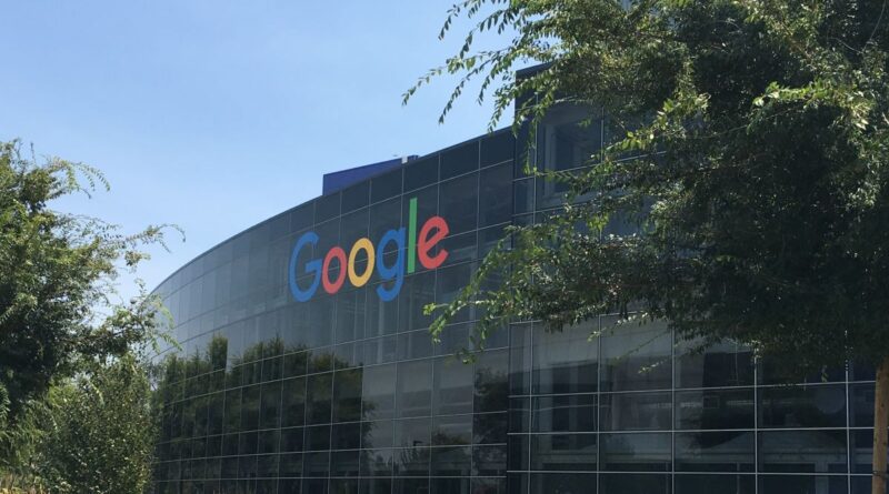 Google відмовляється від доменів за країнами: тепер усі шукають через google.com