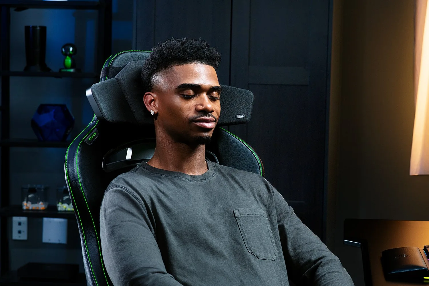 $230 за подушку з динаміком? Razer запускає Clio — новий гаджет для геймерських крісел