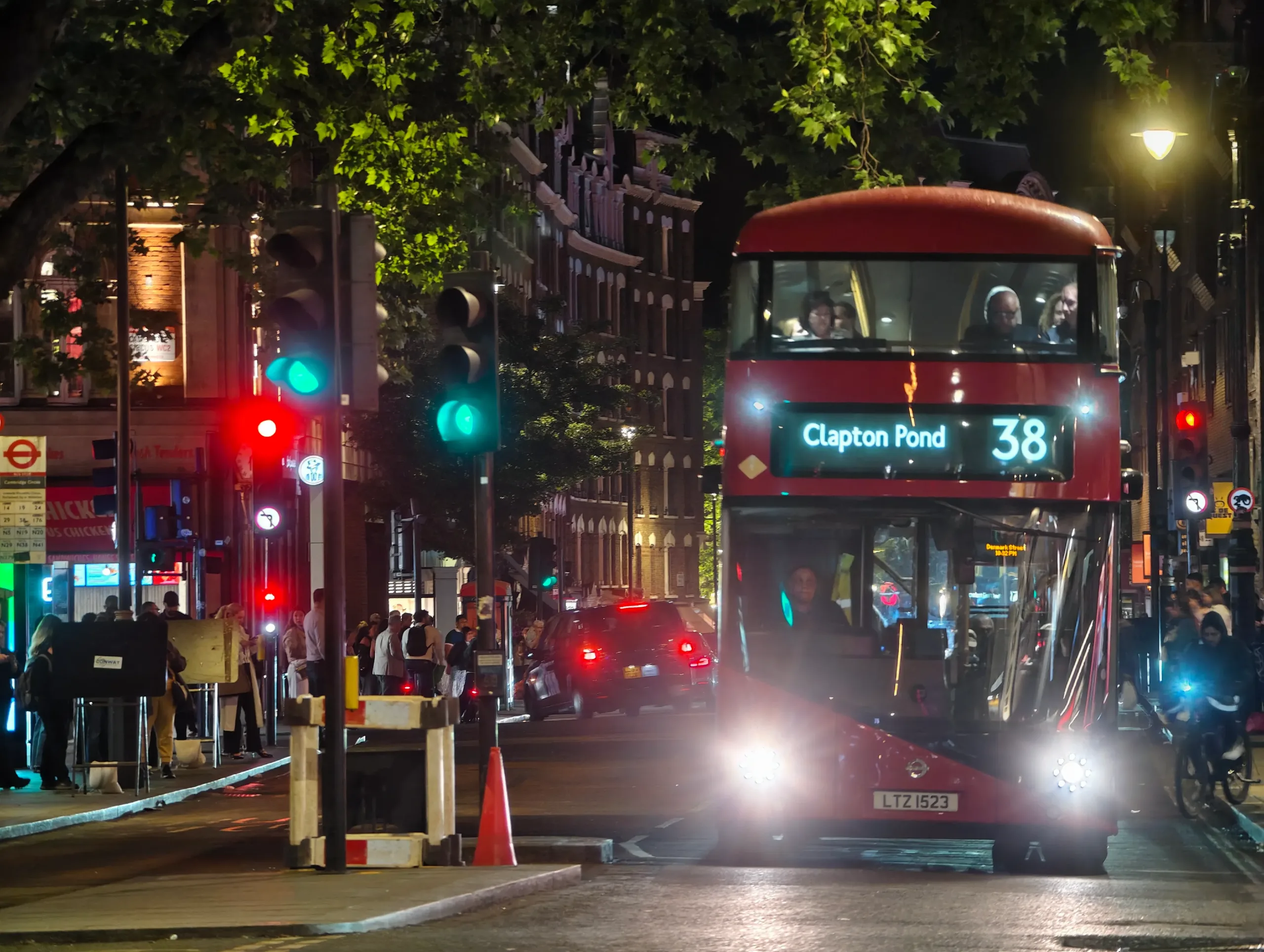 Огляд Vivo X200 Ultra з Photography Kit: смартфон, що замінює дзеркалку