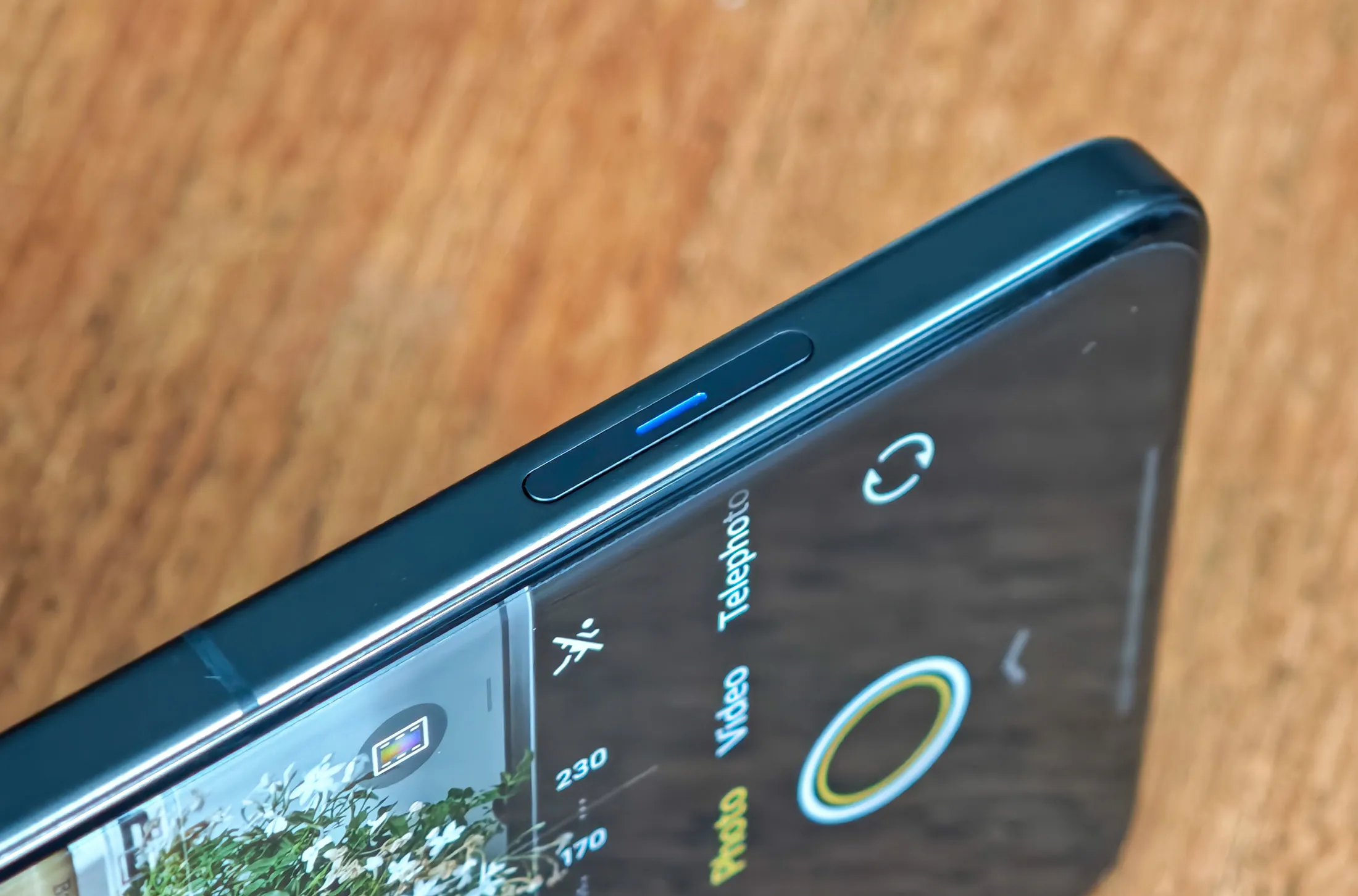 Огляд Vivo X200 Ultra з Photography Kit: смартфон, що замінює дзеркалку