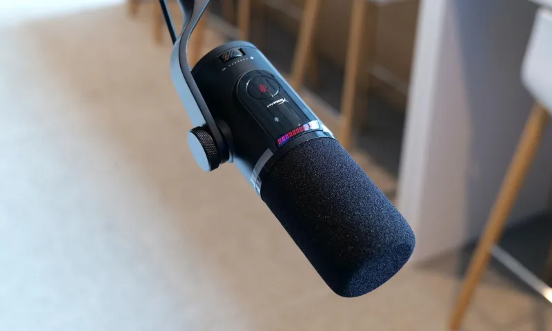 Настільні мікрофони HyperX FlipCast ($230) та SoloCast 2 ($60): FlipCast