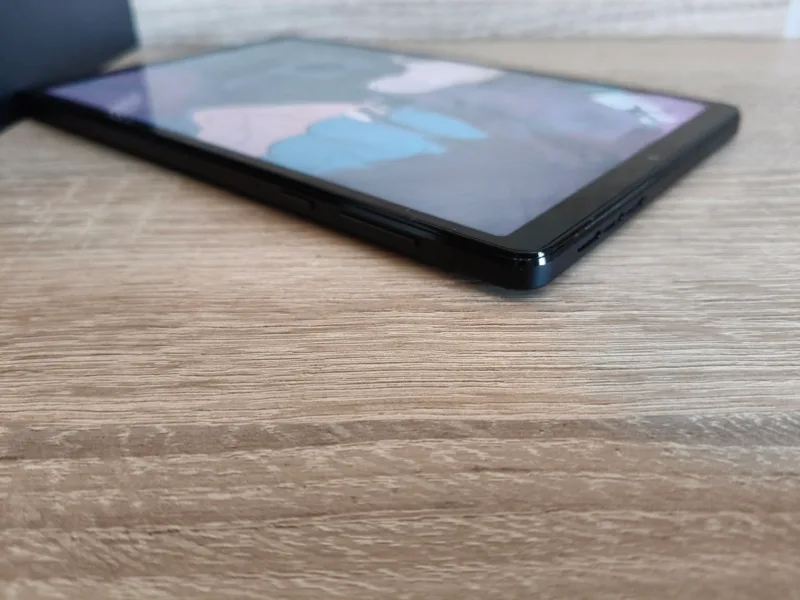 Дизайн і конструкція Lenovo Legion Tab (3rd Gen)
