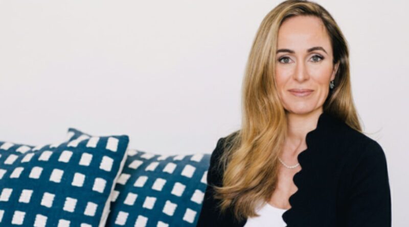 Oura зосереджується на жіночій аудиторії та відмовляється від атлетів