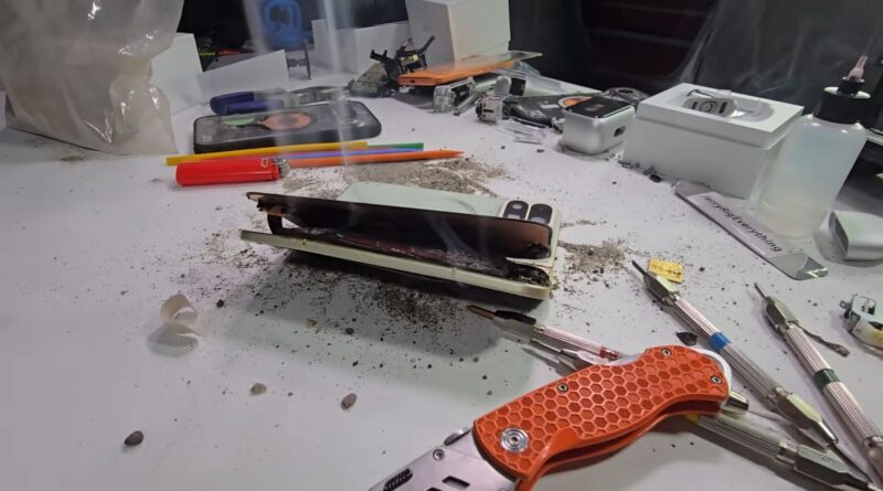 Google Pixel 10 Pro Fold вибухнув під час тесту на міцність