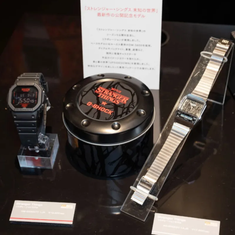 Casio анонсувала колаборацію зі «Дивними дивами»: Дві моделі (DW-5600, AQ-800) з дизайном «Вивороту» та ціною від $114