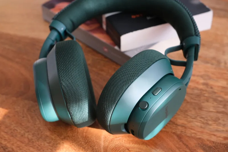 Fairphone оновила навушники Fairbuds XL: кращий звук, нові матеріали та повна ремонтопридатність