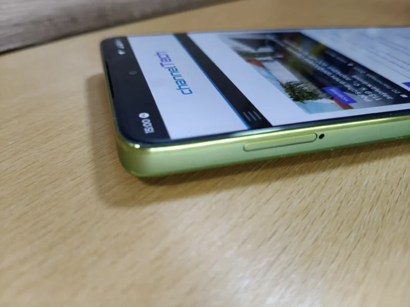 Огляд Motorola G86 5G: коли екран коштує компромісів