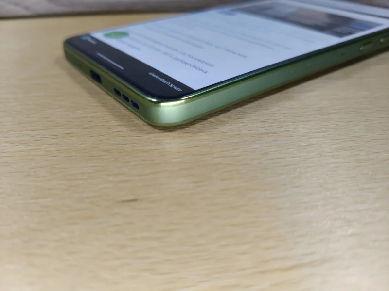 Огляд Motorola G86 5G: коли екран коштує компромісів