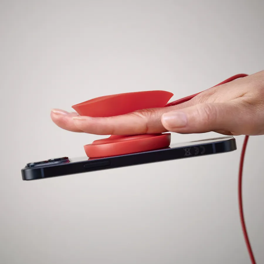 IKEA випустила VÄSTMÄRKE: нова бездротова зарядка з підтримкою Qi2