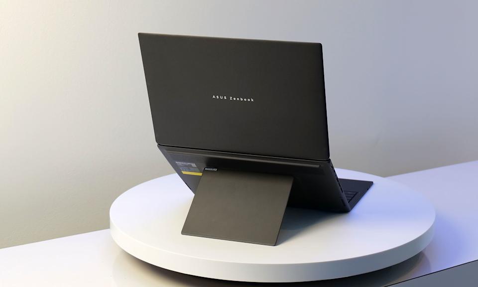 ASUS на CES 2026 показала Zenbook Duo 2026: кардинальний редизайн двоекранного ноутбука
