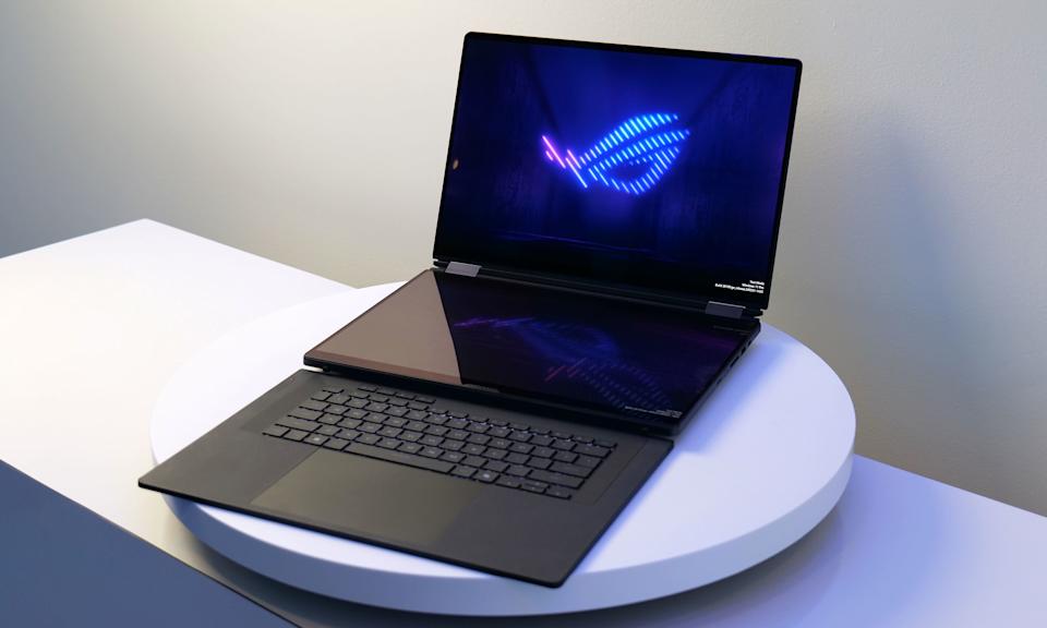 ASUS представила ROG Zephyrus Duo — ігровий ноутбук з двома екранами