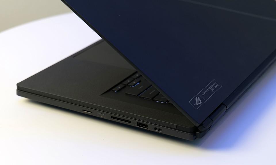 ASUS представила ROG Zephyrus Duo — ігровий ноутбук з двома екранами