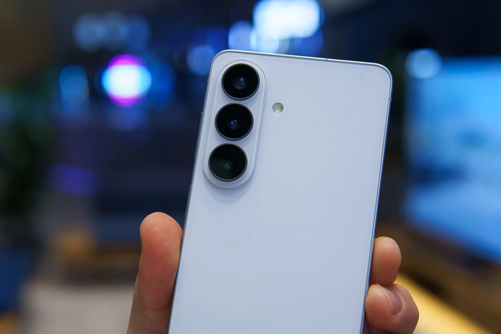 Samsung офіційно представила Galaxy S26 та S26 Plus: характеристики та ціни нових флагманів