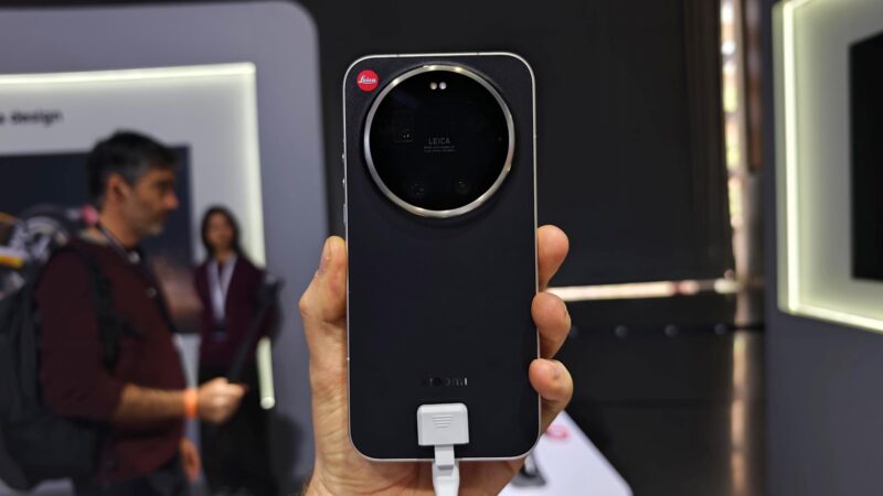Xiaomi та Leica представили Leitzphone: смартфон із 1-дюймовим сенсором та механічним диском керування