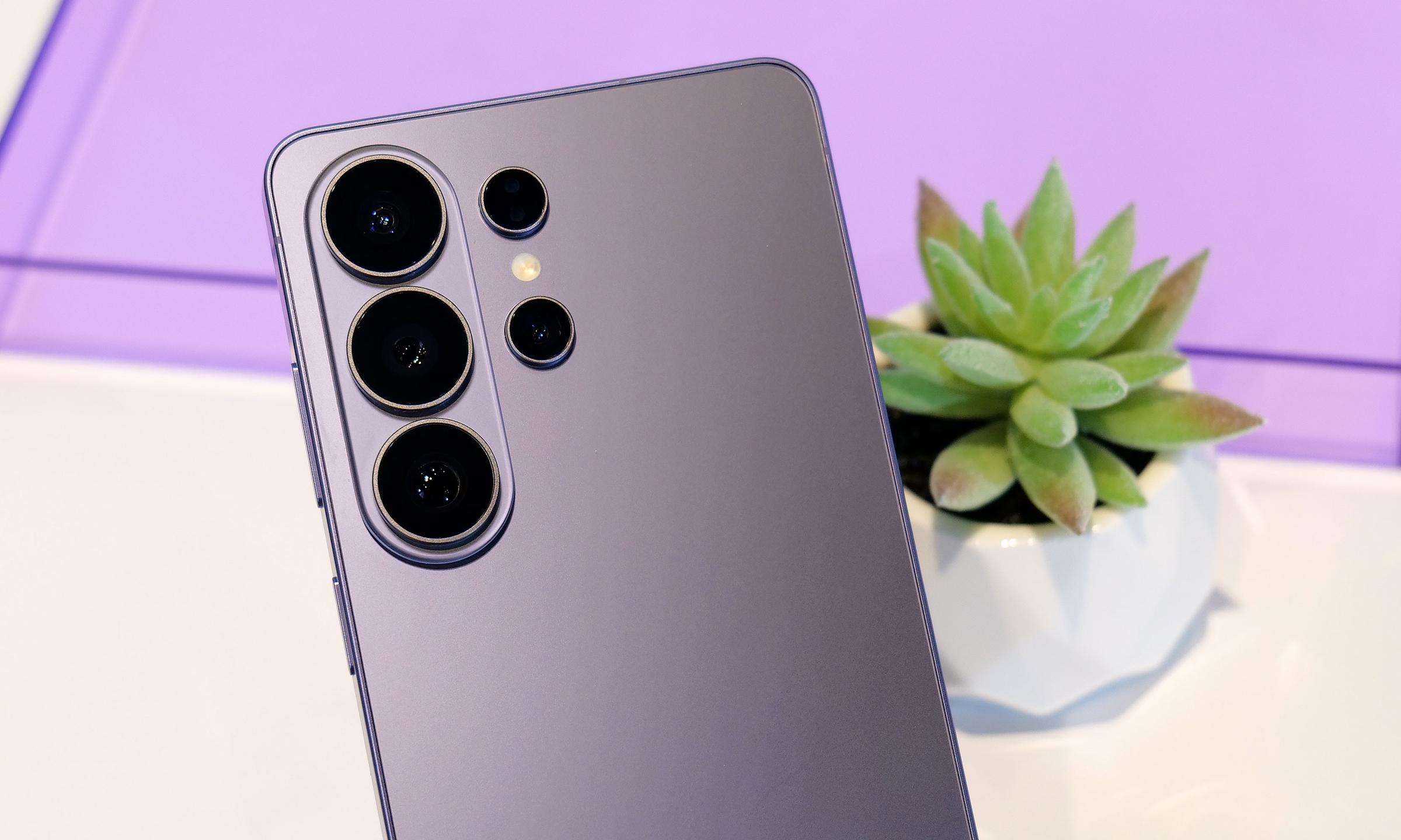 Samsung офіційно представила Galaxy S26 Ultra: екран приватності, камера f/1.4 та нові ШІ-функції