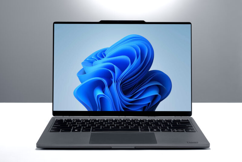 Lenovo представила Modular AI PC: концепт ноутбука зі змінними портами та екранами на MWC 2026