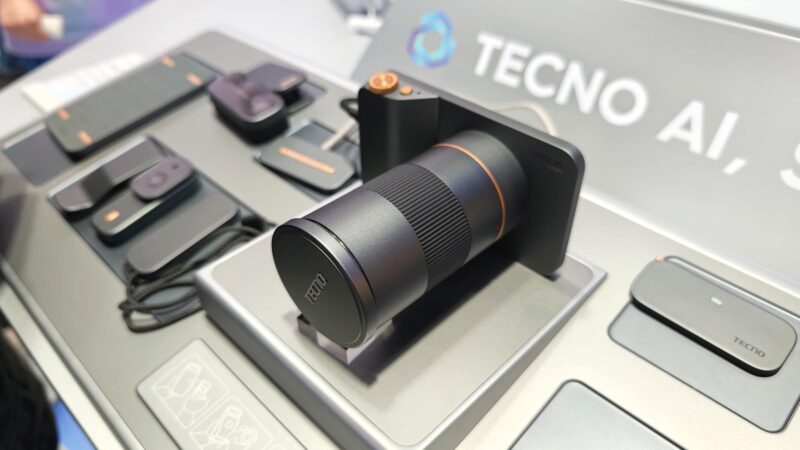 Tecno представила концепт модульного смартфона без порту зарядки та товщиною 4,9 мм