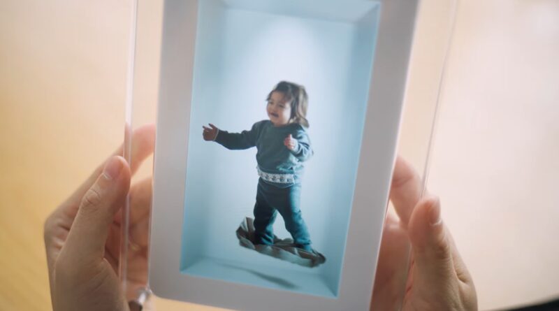 Looking Glass випускає доступну фоторамку Holographic Musubi