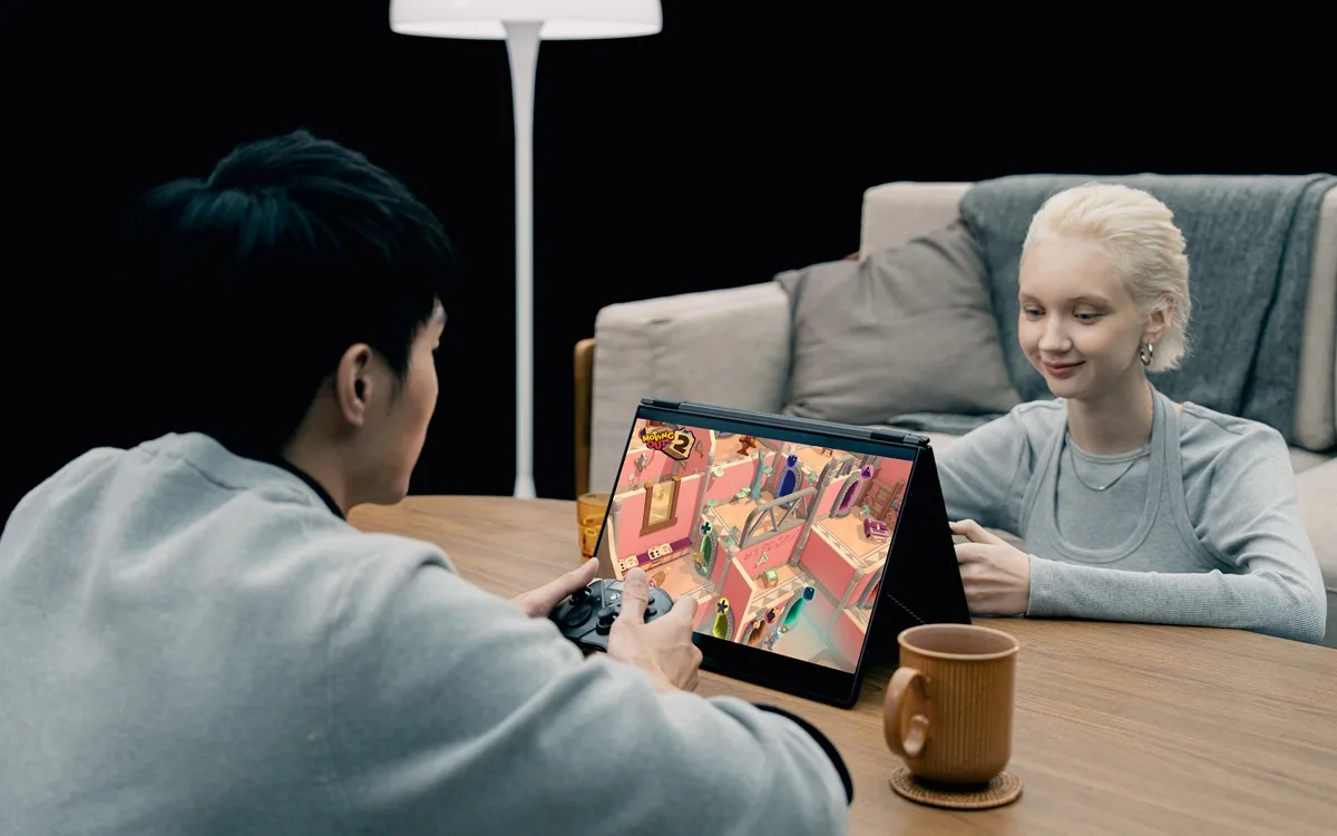 ASUS ROG Zephyrus Duo вже в Україні: два OLED-екрани та RTX 5090 в одному ноутбуці