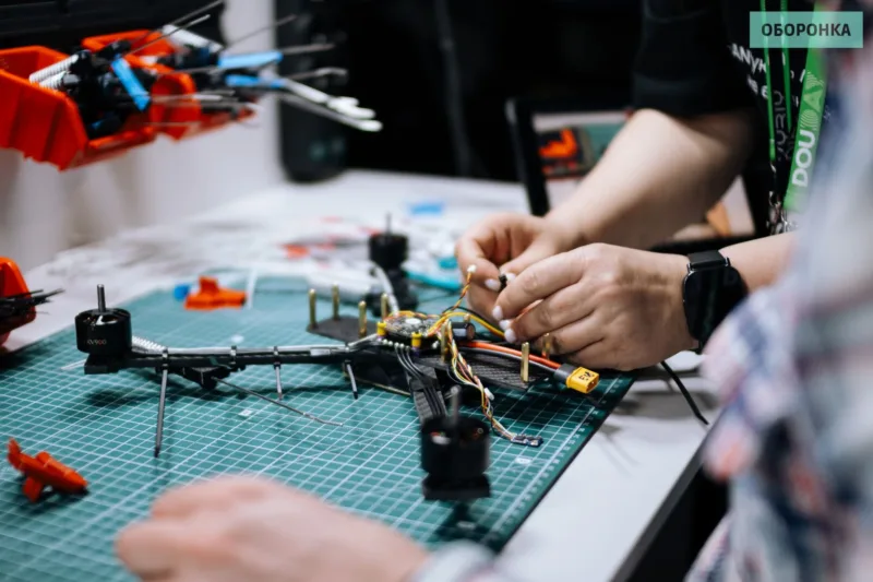 Vyriy Industries показала виробництво FPV-дронів кожні 3 хвилини