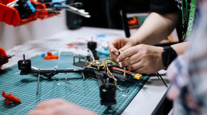 Vyriy Industries показала виробництво FPV-дронів кожні 3 хвилини