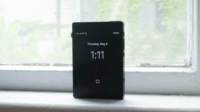Light Phone III отримає сторонні застосунки через власну SDK-програму