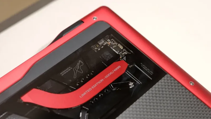Ferrari та HP представили лімітований ноутбук за $5599