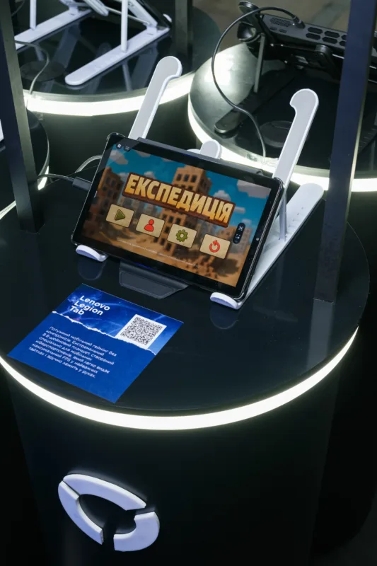 Lenovo та Hillel IT School залучили школярів до розробки гри Expedition в Roblox