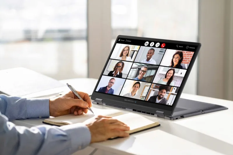 ASUS представила ExpertBook B5 Flip G2 для бізнесу та освіти